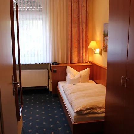 Hotell Luga 3*